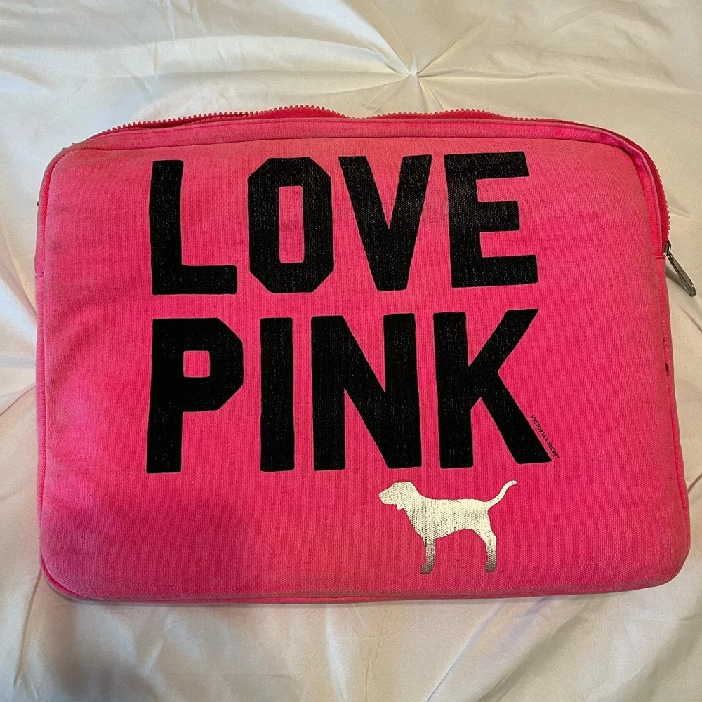 Love Pink Laptop Sleeve